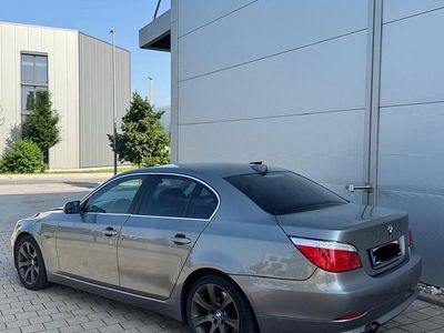 Gebraucht BMW 525 197 PS (144 kW) 2007 Grau Limousine