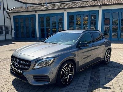 Grau Gebraucht 2019 Mercedes GLA250 AMG line SUV | 21.499 € (Superpreis)