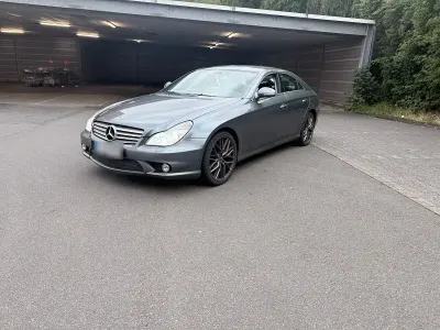 Gebraucht Mercedes CLS320 234 PS (172 kW) 2009 Grau Coupé