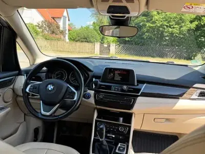 Gebraucht BMW 218 Active Tourer Luxury Line 136 PS (100 kW) 2015 Silber Van / Kleinbus