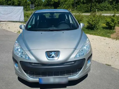 Gebraucht Peugeot 308 Tendance 120 PS (88 kW) 2008 Beige Limousine