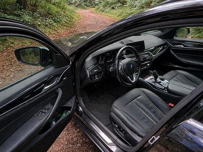 Gebraucht BMW 520 Luxury Line 190 PS (139 kW) 2018 Schwarz Kombi
