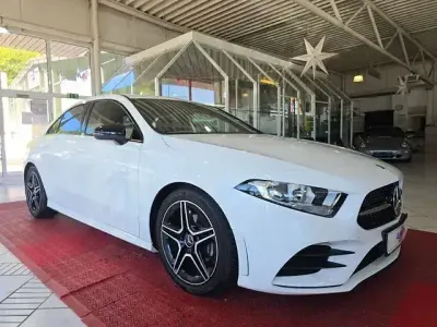 Gebraucht Mercedes A180 AMG line 136 PS (100 kW) 2019 Weiß Limousine