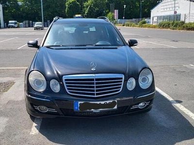 Mercedes E280