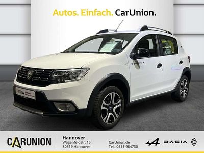 Weiß Gebraucht 2020 Dacia Sandero Celebration Limousine | 12.575 € (Fairer Preis)