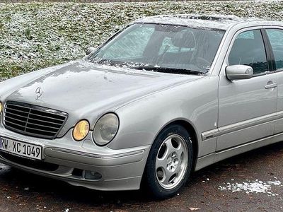 Mercedes E200
