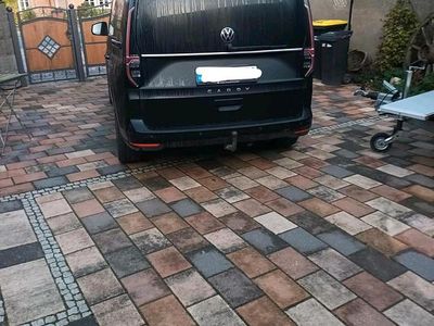 Schwarz Gebraucht 2021 VW Caddy Style Van / Kleinbus | 25.000 € (Teuer)