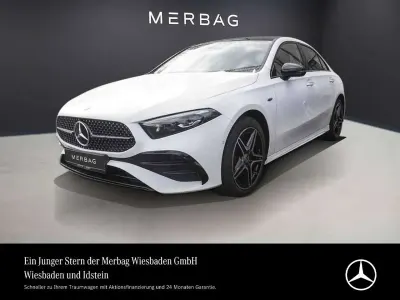 Używany Mercedes A250 AMG Line Premium Plus 218 KM (160 kW) 2025 Biały Sedan/Limuzyna