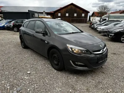 Gebraucht Opel Astra Active 120 PS (88 kW) 2013 Grau Kombi