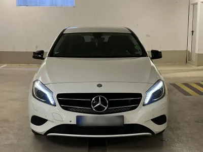 Gebraucht Mercedes A180 Urban 122 PS (89 kW) 2013 Weiß Limousine