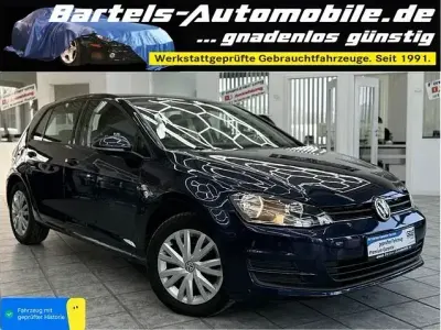 Gebraucht VW Golf VII Comfortline 110 PS (80 kW) 2015 Night blue metallic Limousine