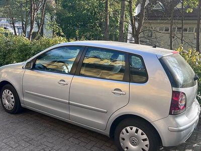 Używany VW Polo Style 75 KM (55 kW) 2005 Szary Hatchback