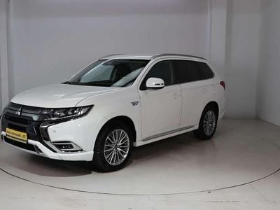 Usata Mitsubishi Outlander P-HEV Plus 135 CV (99 kW) 2021 Bianco SUV