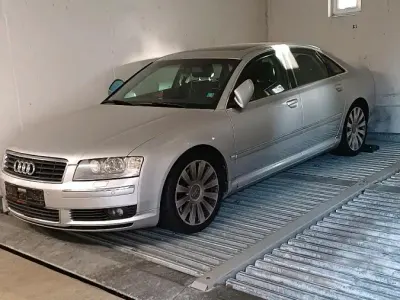 Gebraucht Audi A8 334 PS (245 kW) 2003 Silber Limousine