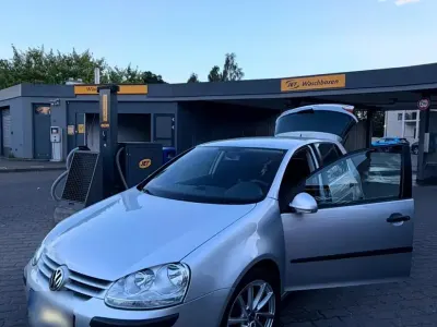 Gebraucht VW Golf V 102 PS (75 kW) 2004 Grau Kleinwagen