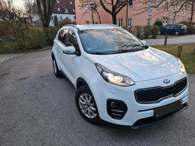 Weiß Gebraucht 2016 Kia Sportage Spirit SUV | 14.000 € (Etwas zu teuer)