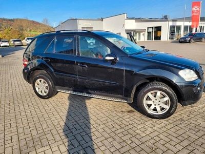 Gebraucht Mercedes ML280 190 PS (139 kW) 2008 Schwarz SUV