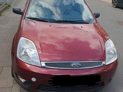 Rot Gebraucht 2001 Ford Fiesta Limousine | 1.000 € (Guter Preis)