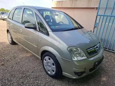 Gebraucht Opel Meriva Edition 90 PS (66 kW) 2008 Champagner silber m2 Van / Kleinbus