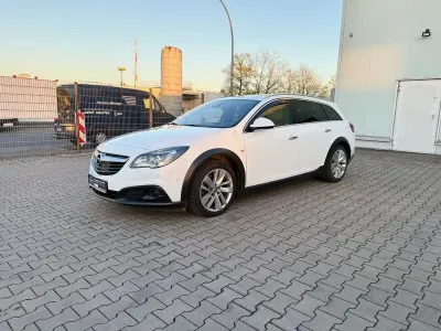 Gebraucht Opel Insignia Country Tourer 250 PS (183 kW) 2016 Weiß Kombi