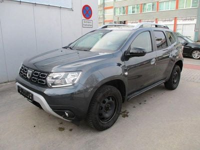 Grau Gebraucht 2021 Dacia Duster Celebration SUV | 13.970 € (Fairer Preis)