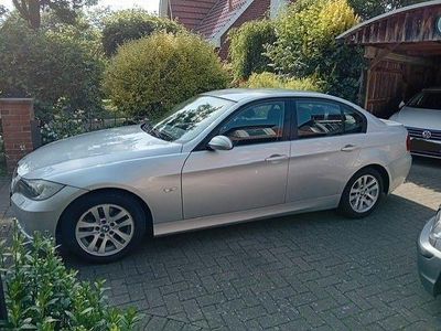 Gebraucht BMW 318 143 PS (105 kW) 2008 Silber Limousine