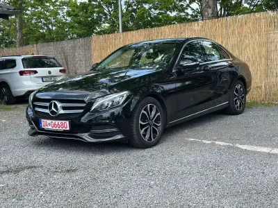 Gebraucht Mercedes C180 156 PS (114 kW) 2015 Schwarz Limousine