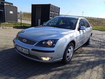 Gebraucht Ford Mondeo Titanium 110 PS (80 kW) 2006 Silber Limousine