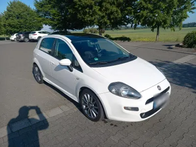 Gebraucht Fiat Punto 95 PS (69 kW) 2012 Weiß Kleinwagen
