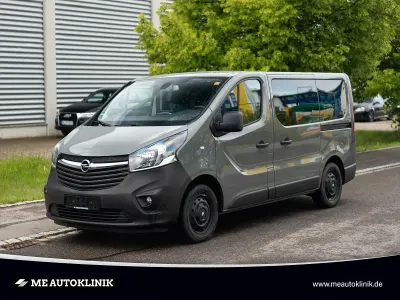 Używany Opel Vivaro 120 KM (88 kW) 2015 Szary Minivan