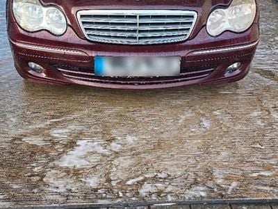 Gebraucht Mercedes C180 143 PS (105 kW) 2006 Violet Limousine