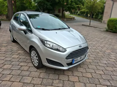 Gebraucht Ford Fiesta Trend 82 PS (60 kW) 2013 Silber Kleinwagen