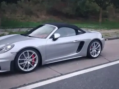 Gebraucht Porsche 718 Spyder 420 PS (308 kW) 2022 Silber Cabrio