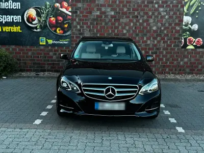 Gebraucht Mercedes E220 170 PS (125 kW) 2013 Schwarz Limousine