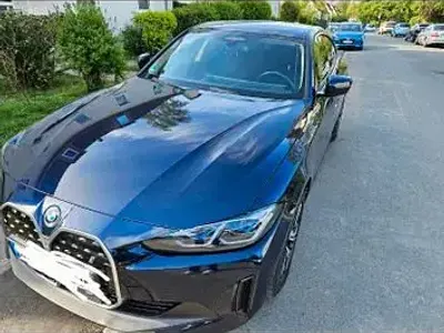 Usata BMW i4 Shadowline 250 kW (340 CV) 2023 Blu Berlina