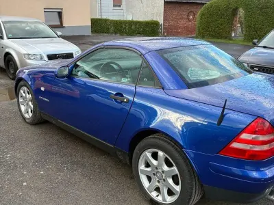 Gebraucht Mercedes SLK230 197 PS (144 kW) 2000 Blau Cabrio