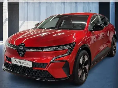 Gebraucht Renault Megane E-Tech Equilibre 160 kW (218 PS) 2023 Rot Limousine