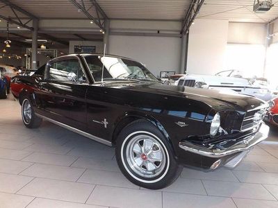 Usado Ford V8 Fastback 224 HP (164 kW) 1965 Preto