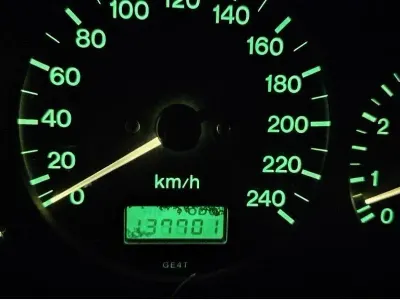 Gebraucht Mazda 626 116 PS (85 kW) 1998 Weiß Limousine