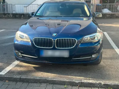 Gebraucht BMW 528 256 PS (188 kW) 2011 Blau Limousine