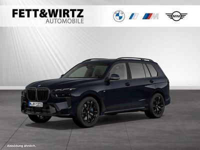 Carbonschwarz metallic Gebraucht 2025 BMW X7 M Sport SUV | 94.875 € (Guter Preis)