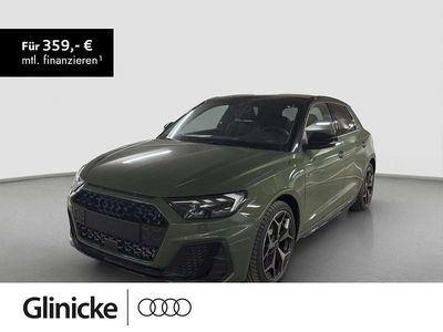 Neu Audi A1 S-Line 207 PS (152 kW) 2025 Distriktgrün metallic Limousine