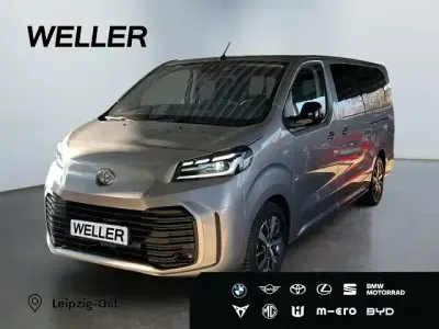Gebraucht Toyota Proace Verso Team 177 PS (130 kW) 2024 Silber Kombi