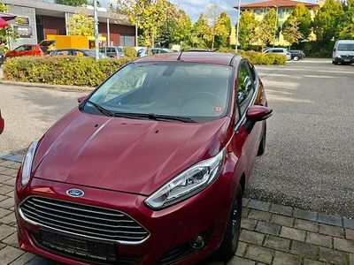 Rot Gebraucht 2014 Ford Fiesta Titanium Kleinwagen | 3.000 €
