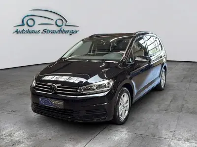 Gebraucht VW Touran Comfortline 150 PS (110 kW) 2024 Schwarzkeine angabe Van / Kleinbus