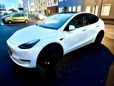 gebraucht Tesla Model Y Long Range Weiß 2023