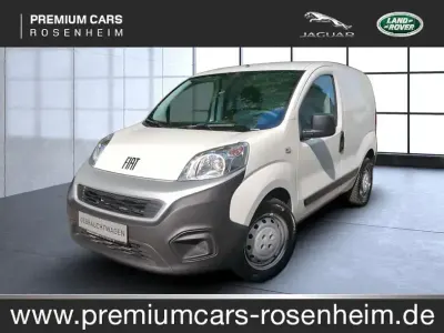 Gebraucht Fiat Fiorino 95 PS (69 kW) 2022 Weiß Van / Kleinbus