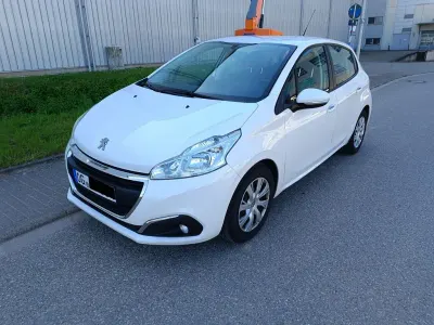 Gebraucht Peugeot 208 Style 99 PS (72 kW) 2017 Weiß Kleinwagen