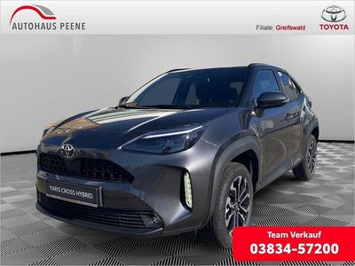 Neu Toyota Yaris Cross 131 PS (96 kW) 2026 Grau SUV
