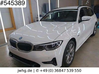 Gebraucht BMW 330e Shadowline 252 PS (185 kW) 2021 Weiß Kombi